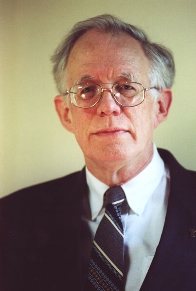 Fichier:William Luther Pierce 2.jpg