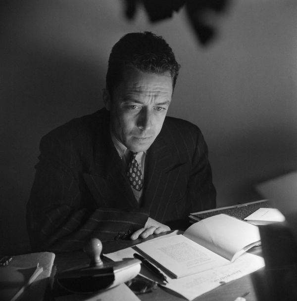 Albert Camus 2.jpg